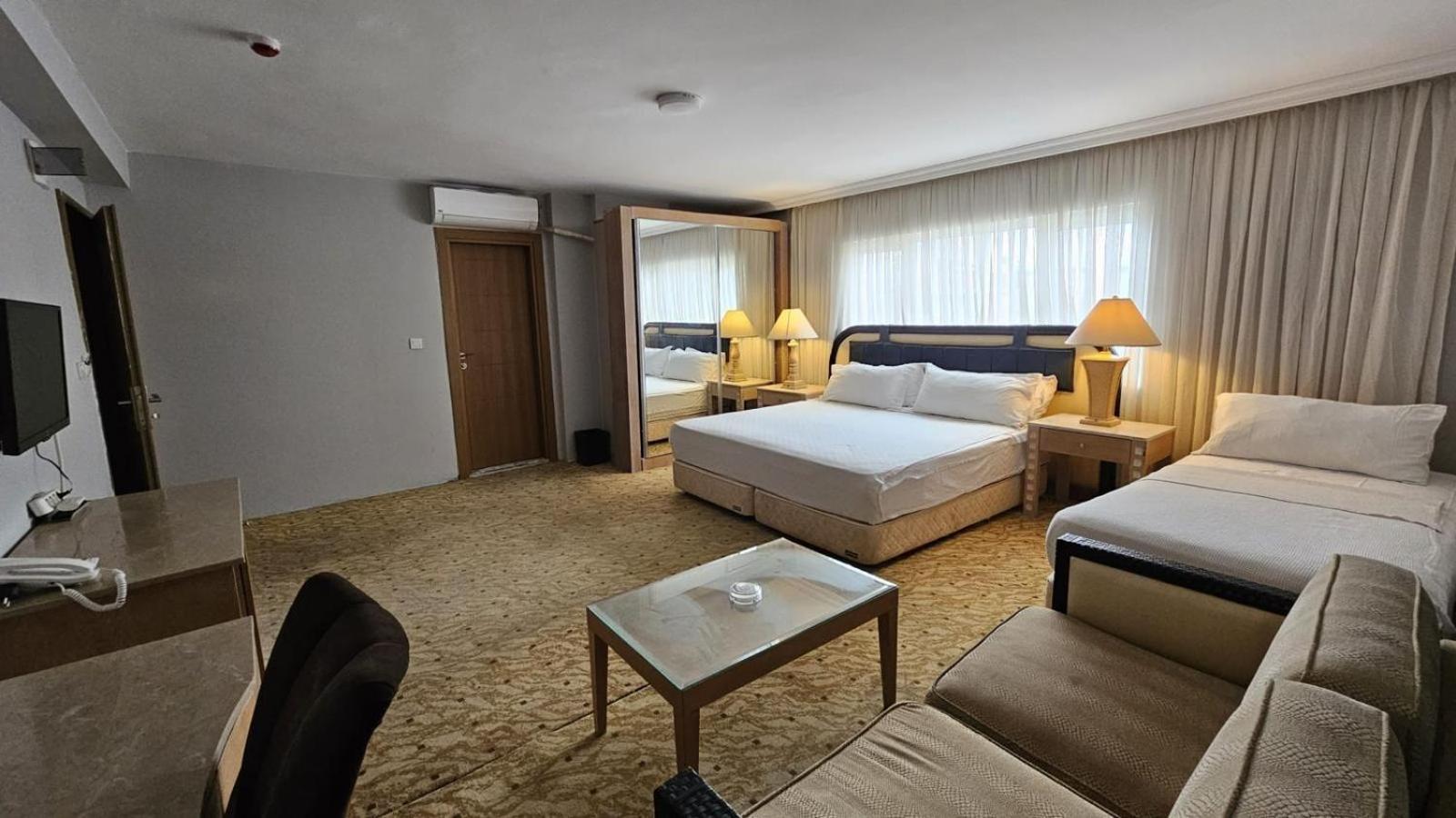 Sever Suites Hotel Antalya Bagian luar foto